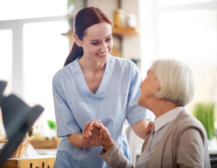 高齡化社會(huì)的養(yǎng)老照護(hù)