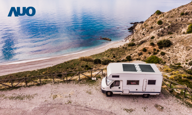 「可撓輕量化太陽(yáng)光電板SunCurva」使用輕量特殊耐候型複合板取代傳統(tǒng)太陽(yáng)能板的玻璃前板，不僅降低70%重量，每米平方僅3Kg；具有抗衝擊性能及通過(guò)電磁相容性測(cè)試，可應(yīng)用於交通運(yùn)輸工具，如露營(yíng)車、遊艇等