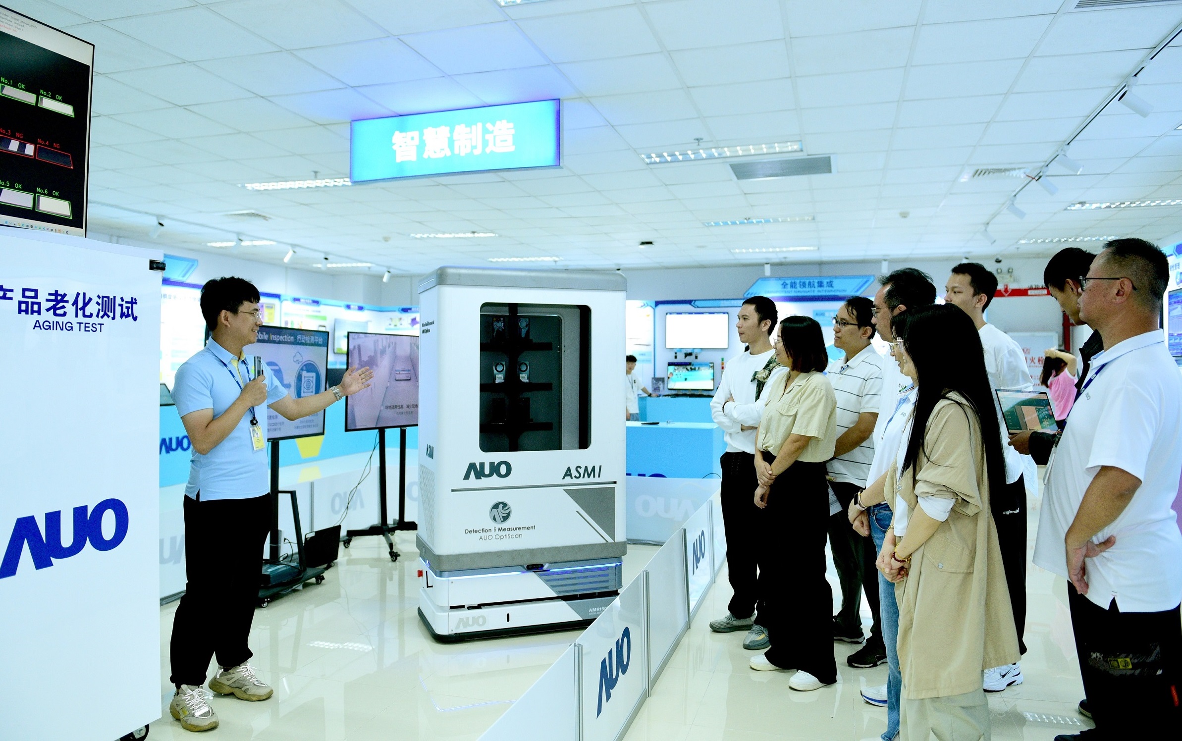 申博太陽城廈門將5G+ABC技術串聯(lián)生產管理全流程 ，打通研發(fā) 、采購、生管、制程 、設備  、質量等產品全生命周期制造流程，完成數(shù)字化設計  、智慧供應鏈 、智能座艙 、全流程設備管理  、數(shù)據(jù)驅動優(yōu)化  、智慧在線檢測 、智慧品管等自適應生產模式升級