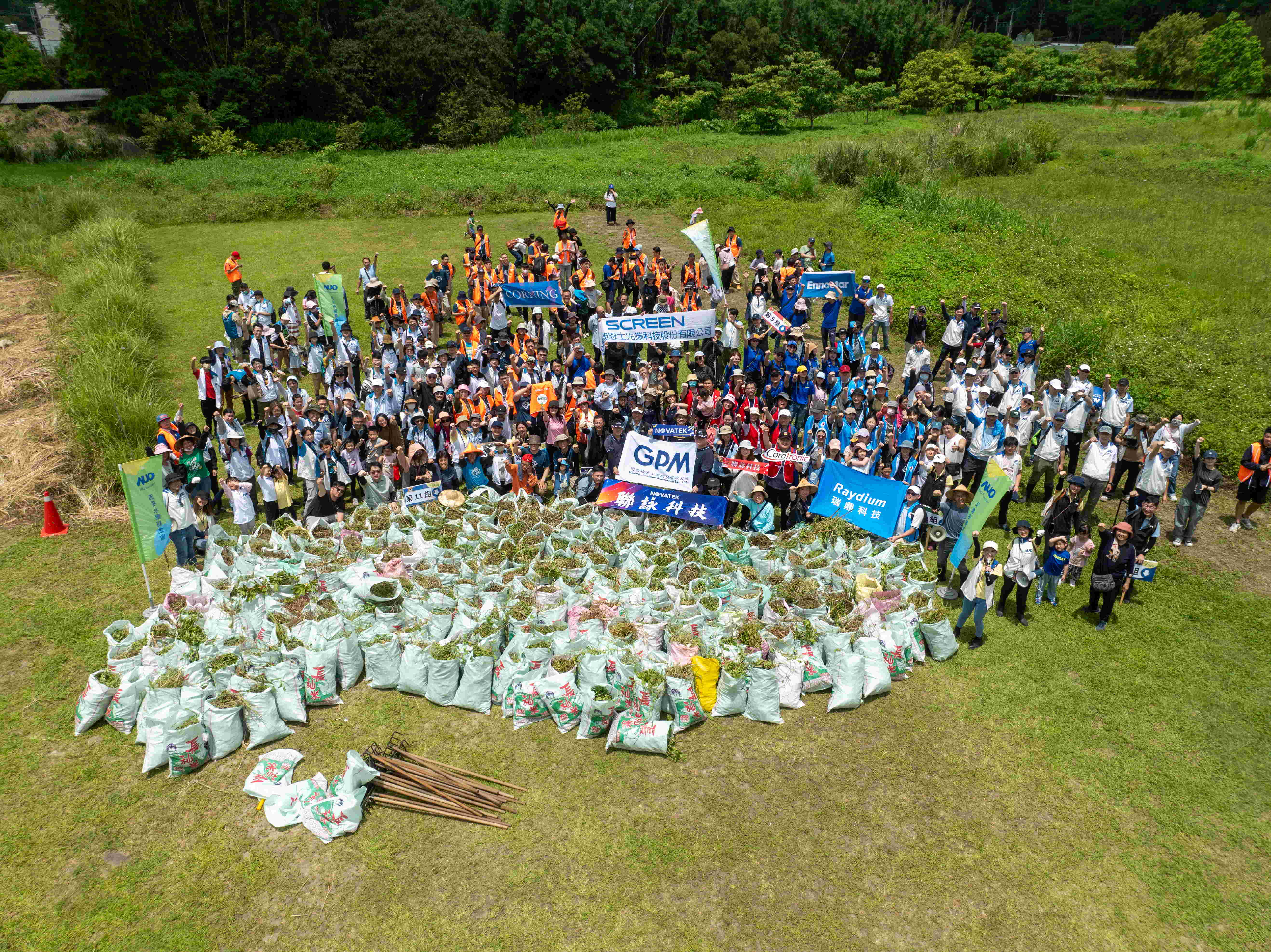 友達(dá)永續(xù)基金會以行動將永續(xù)理念落實(shí)在日常生活 ，並結(jié)合各種環(huán)保節(jié)日與內(nèi)外部利害關(guān)係人共同倡議 ，持續(xù)舉辦「手護(hù)臺灣綠色堡壘」之生物多樣性倡議系列活動 ，發(fā)揮企業(yè)綠色影響力