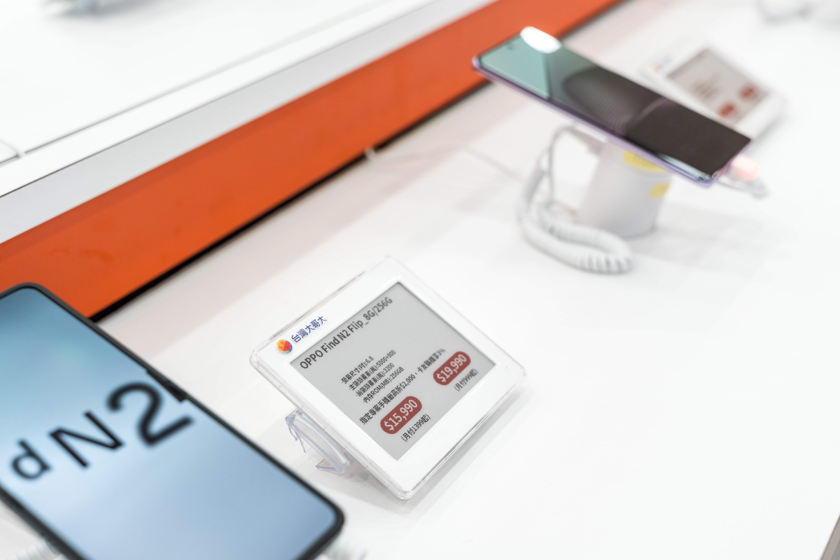 【臺(tái)灣大哥大】智慧零售解決方案 實(shí)踐低碳永續(xù)無(wú)紙化概念門市